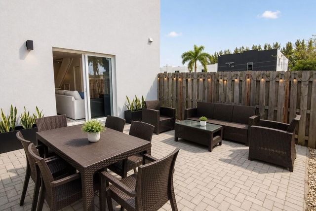 170 NE 158TH Street 11, Miami, FL 33162