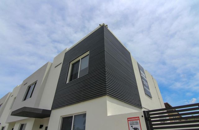 170 NE 158TH Street 11, Miami, FL 33162