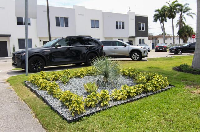 170 NE 158TH Street 11, Miami, FL 33162