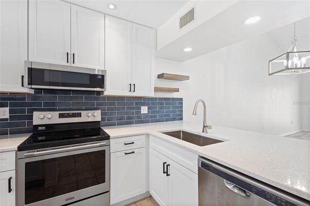 436 CERROMAR LANE 478, Venice, FL 34293