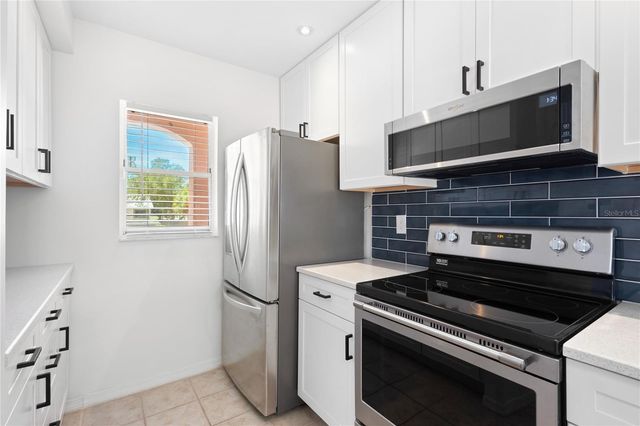 436 CERROMAR LANE 478, Venice, FL 34293
