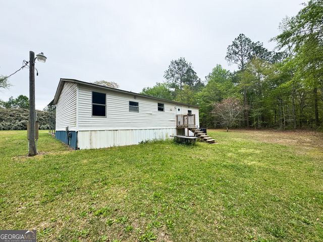 877 W Rushing Road, Register, GA 30452