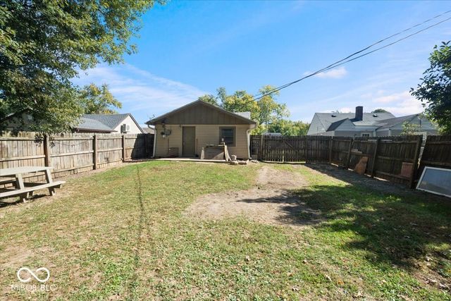 1214 S Chester Avenue, Indianapolis, IN 46203