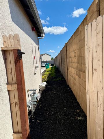 3101 Vermillion Dr, Stockton, CA 95206