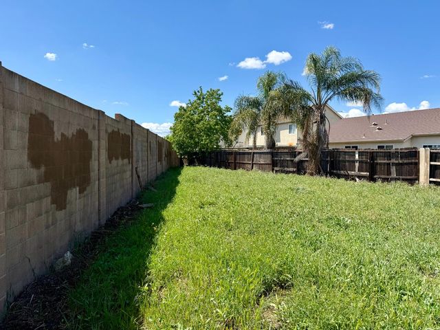 3101 Vermillion Dr, Stockton, CA 95206