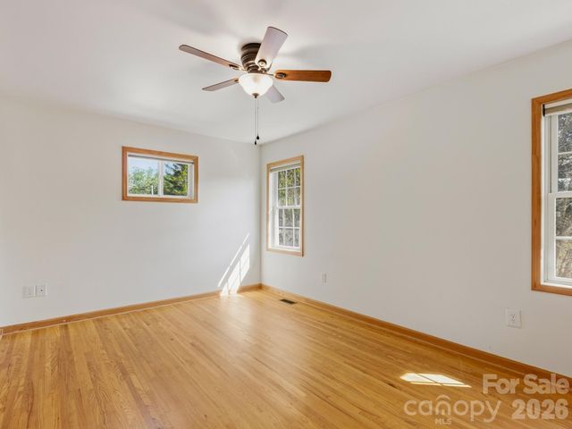 110 Medford Avenue, Waynesville, NC 28786