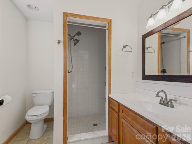 110 Medford Avenue, Waynesville, NC 28786