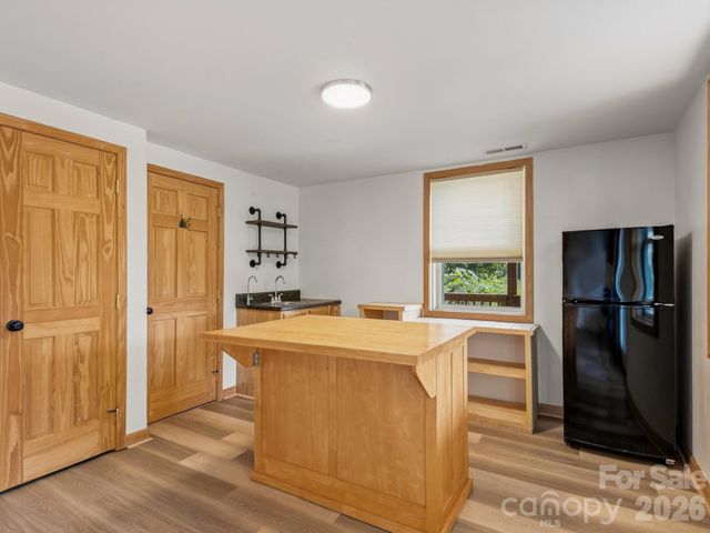 110 Medford Avenue, Waynesville, NC 28786