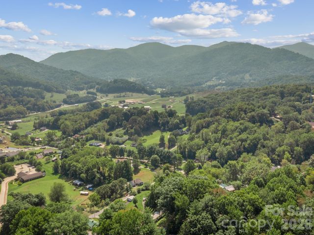 110 Medford Avenue, Waynesville, NC 28786