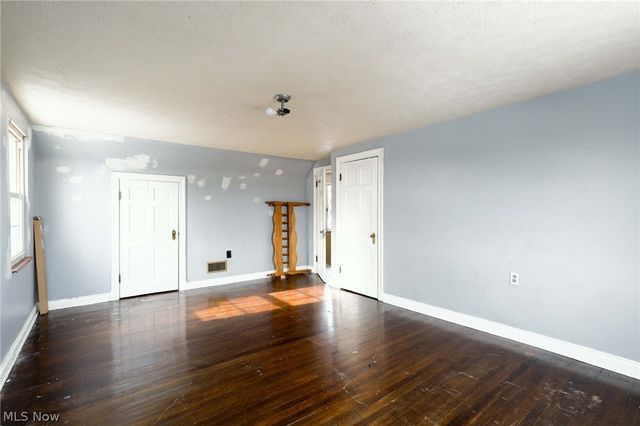 1002 Jackson Avenue, Parkersburg, WV 26101