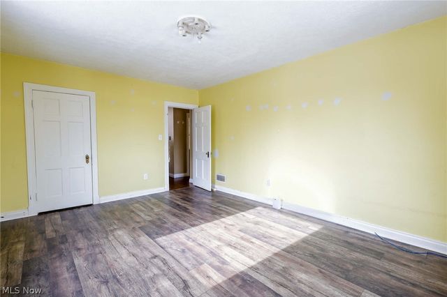 1002 Jackson Avenue, Parkersburg, WV 26101