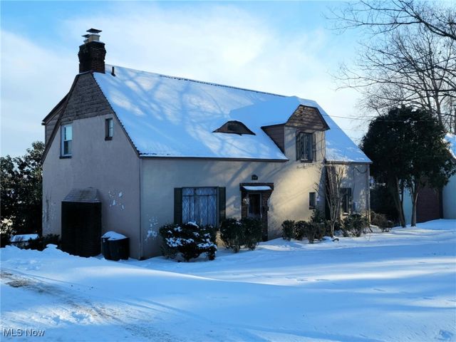 1002 Jackson Avenue, Parkersburg, WV 26101