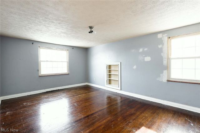 1002 Jackson Avenue, Parkersburg, WV 26101