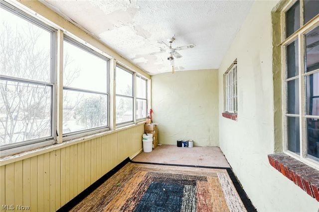 1002 Jackson Avenue, Parkersburg, WV 26101