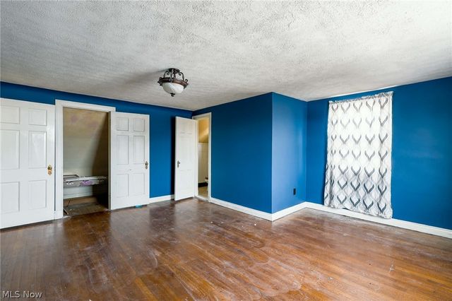 1002 Jackson Avenue, Parkersburg, WV 26101