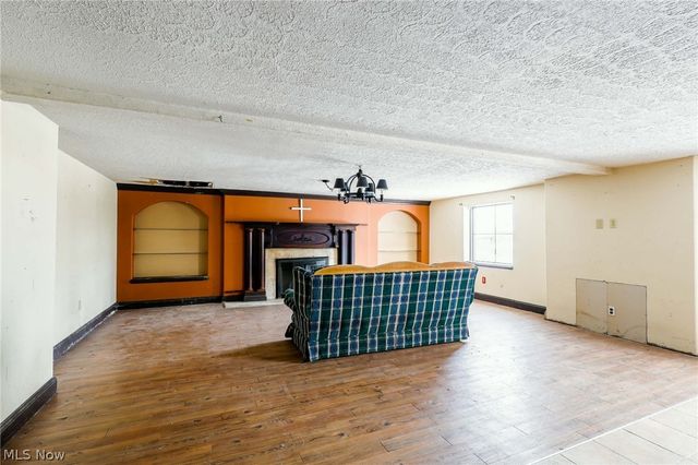 1002 Jackson Avenue, Parkersburg, WV 26101