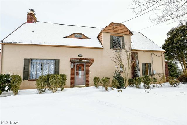 1002 Jackson Avenue, Parkersburg, WV 26101