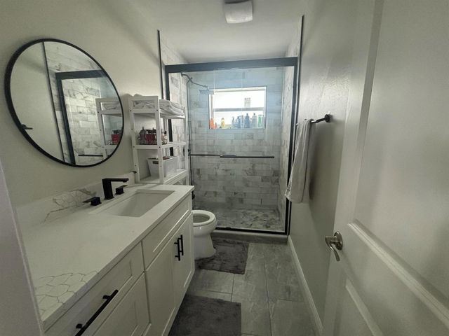 5027 Michigan Av. 16b, West Palm Beach, FL 33415