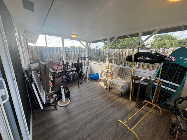 5027 Michigan Av. 16b, West Palm Beach, FL 33415