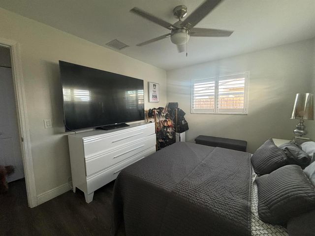 5027 Michigan Av. 16b, West Palm Beach, FL 33415