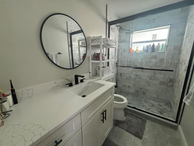5027 Michigan Av. 16b, West Palm Beach, FL 33415