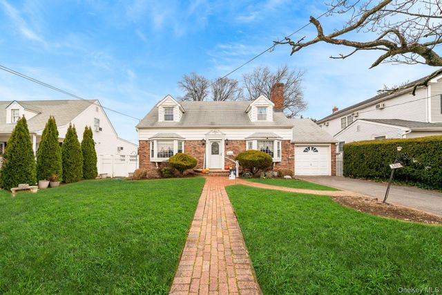 3861 Wilburne Avenue, Seaford, NY 11783