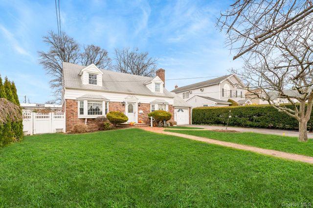 3861 Wilburne Avenue, Seaford, NY 11783