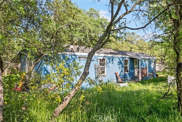 300 Purple Rocks, Oroville, CA 95966