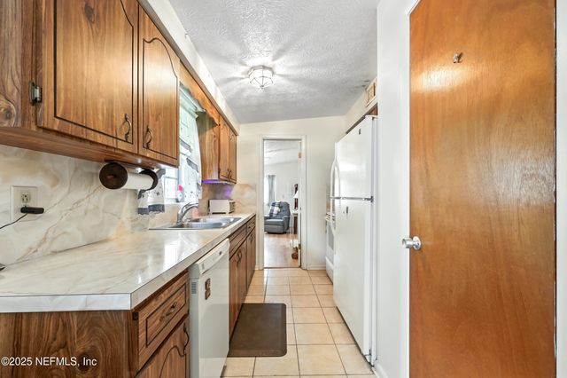 7475 SHARBETH Drive S, Jacksonville, FL 32210