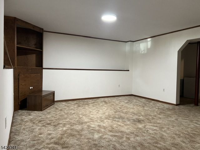 14 Village Dr, Hamburg Boro, NJ 07419