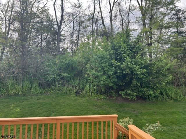 14 Village Dr, Hamburg Boro, NJ 07419