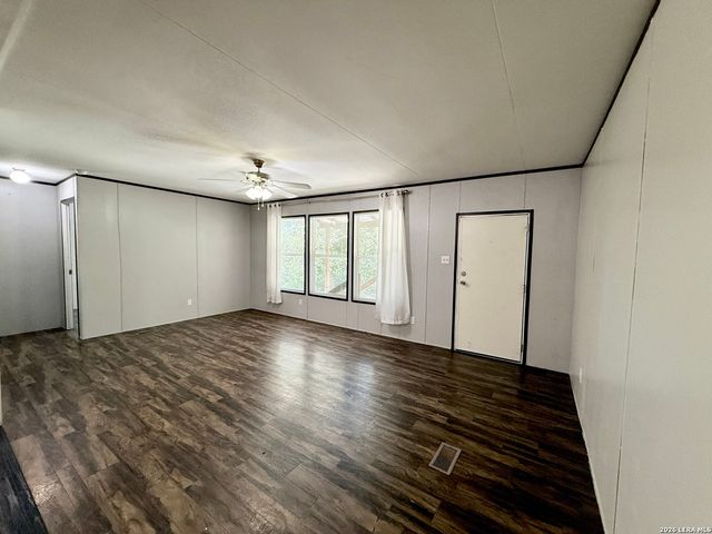 167 DEER LN, New Braunfels, TX 78130