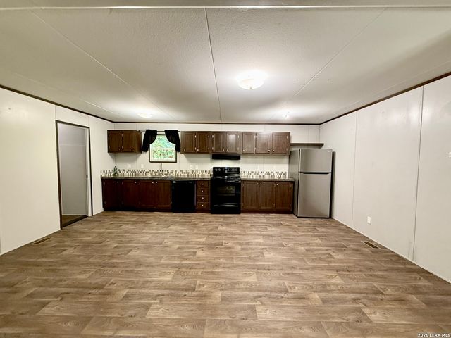 167 DEER LN, New Braunfels, TX 78130