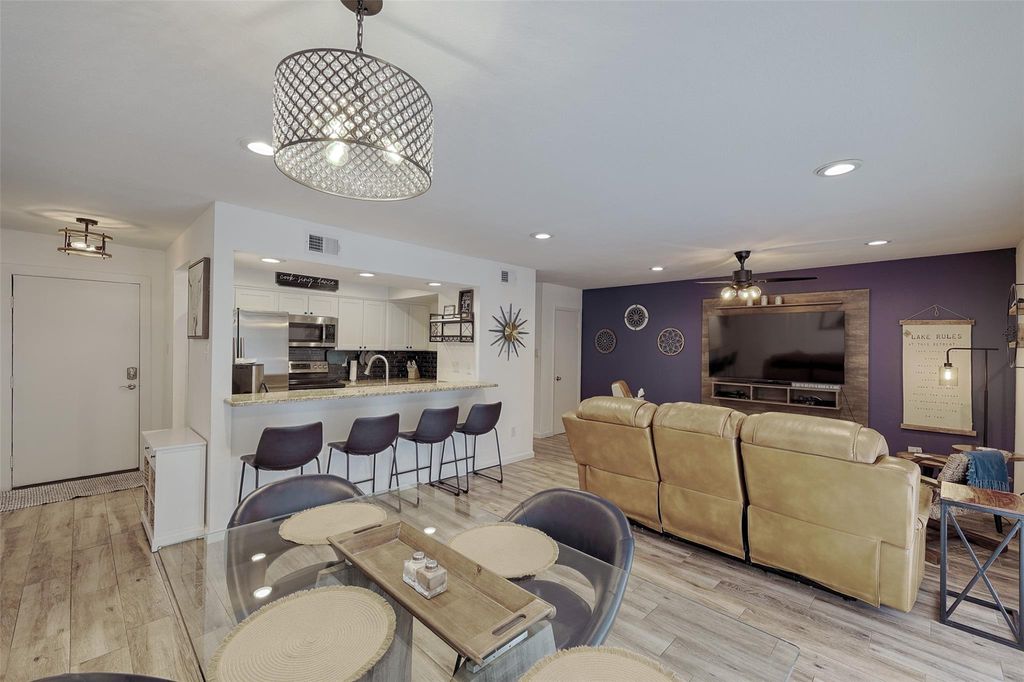 12500 Melville Drive 123C, Montgomery, TX 77356