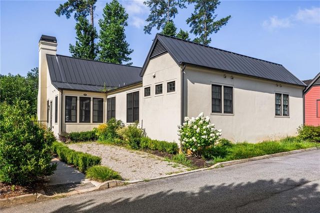 377 Anders N, Chattahoochee Hills, GA 30268