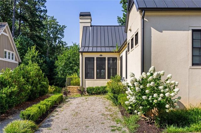 377 Anders N, Chattahoochee Hills, GA 30268