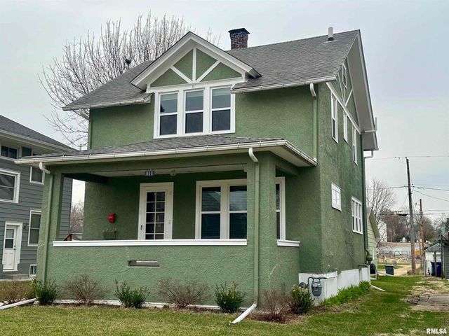 811 7th Avenue S, Clinton, IA 52732