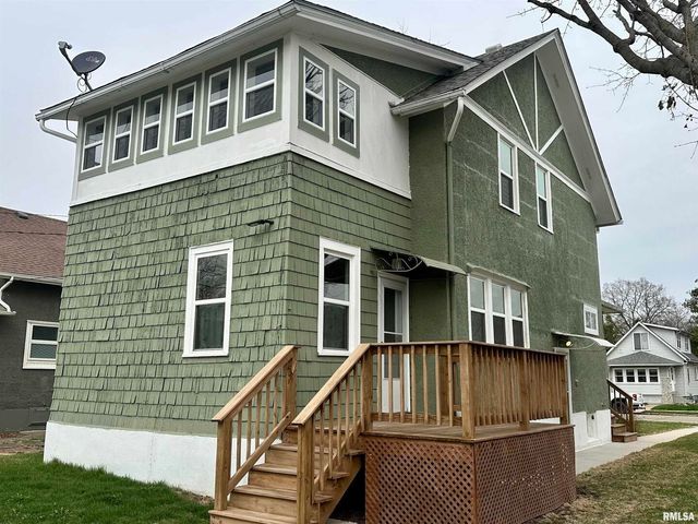 811 7th Avenue S, Clinton, IA 52732