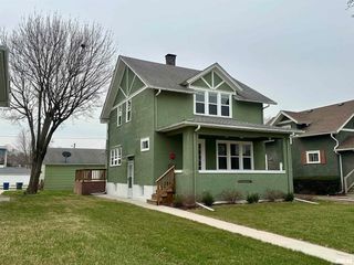 811 7th Avenue S, Clinton, IA 52732