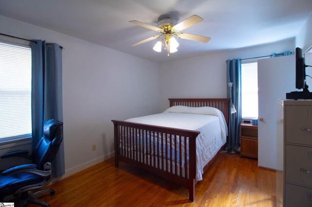 2 Burgundy Drive, Greenville, SC 29615