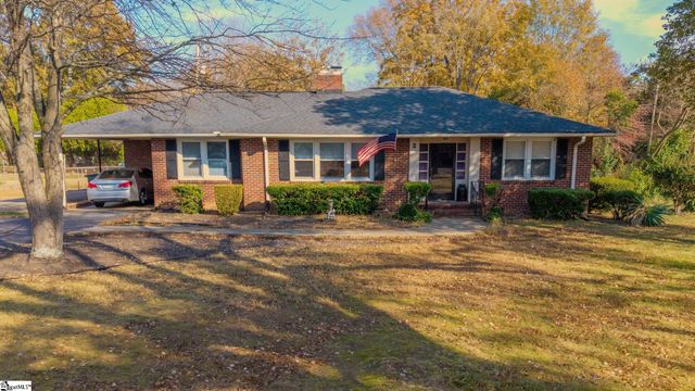 2 Burgundy Drive, Greenville, SC 29615