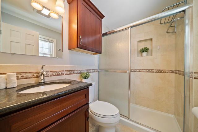 26 Devonshire Lane, Londonderry, NH 03053