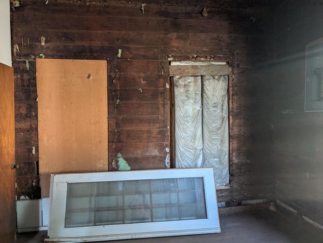 601 E 3RD STREET, Burkburnett, TX 76354