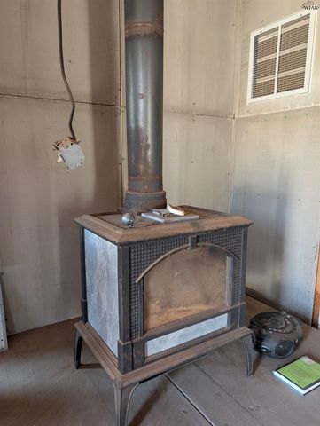 601 E 3RD STREET, Burkburnett, TX 76354