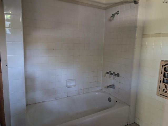 601 E 3RD STREET, Burkburnett, TX 76354