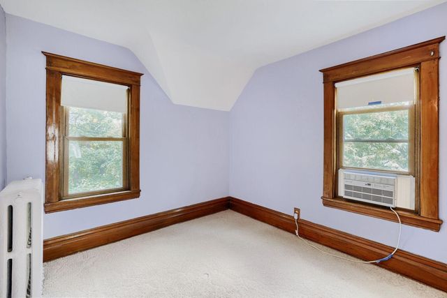 1010 Burns Avenue, Saint Paul, MN 55106