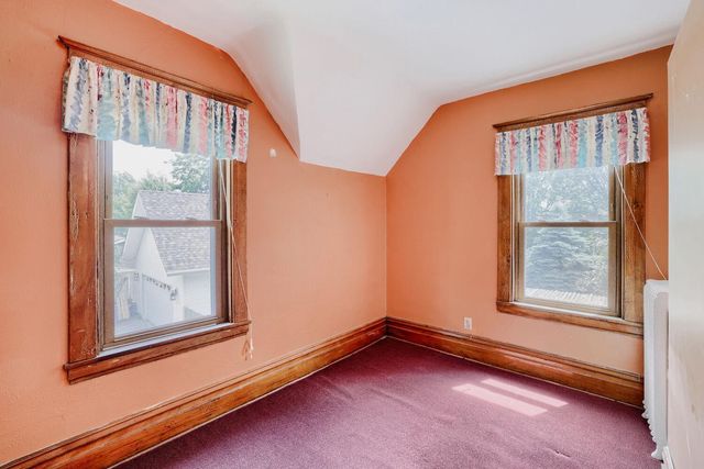 1010 Burns Avenue, Saint Paul, MN 55106