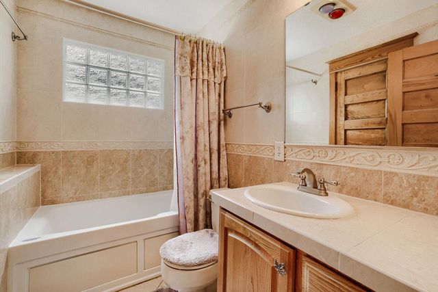 1010 Burns Avenue, Saint Paul, MN 55106