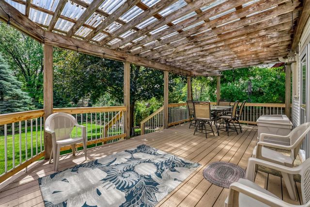 1010 Burns Avenue, Saint Paul, MN 55106