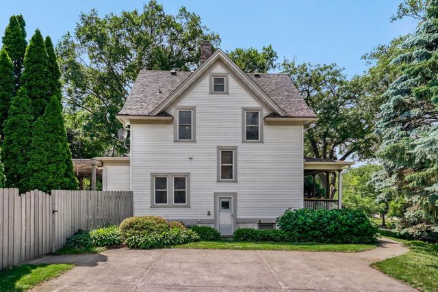 1010 Burns Avenue, Saint Paul, MN 55106